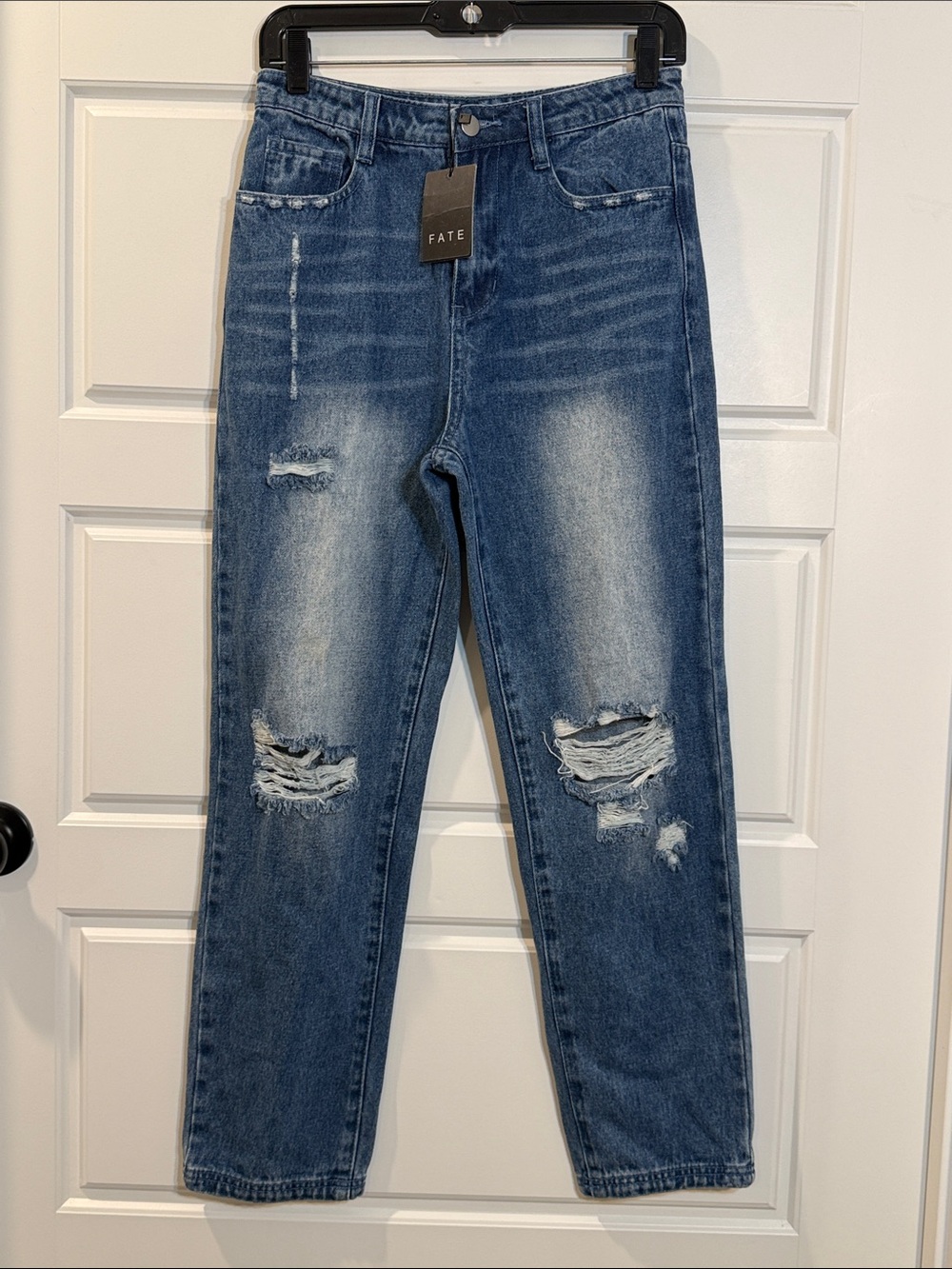 Fate Distressed jeans small NWT
